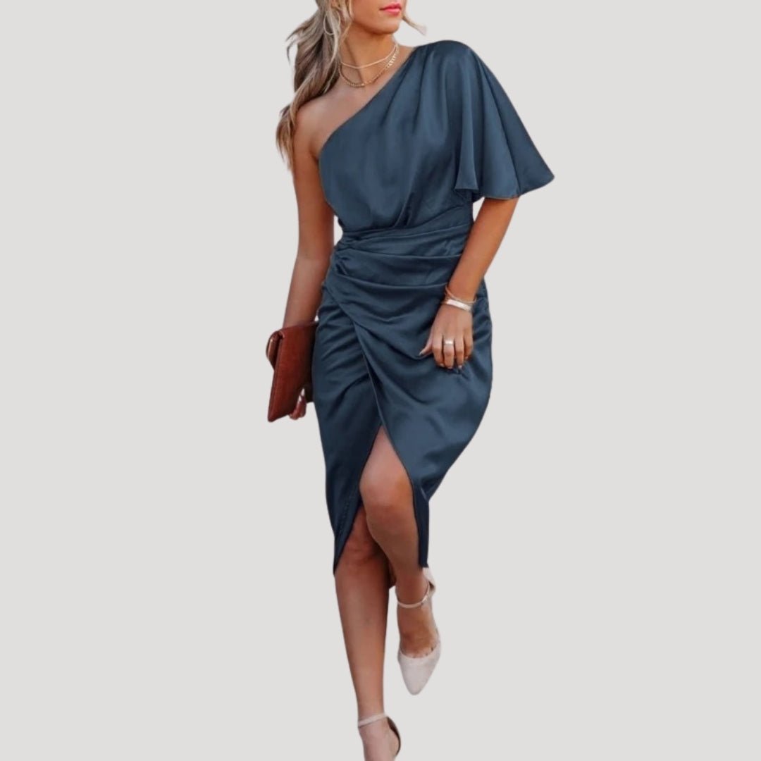 Sommarklänning dam – midiklänning med en axel och slits