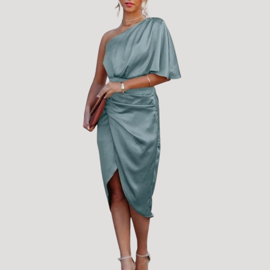 Sommarklänning dam – midiklänning med en axel och slits