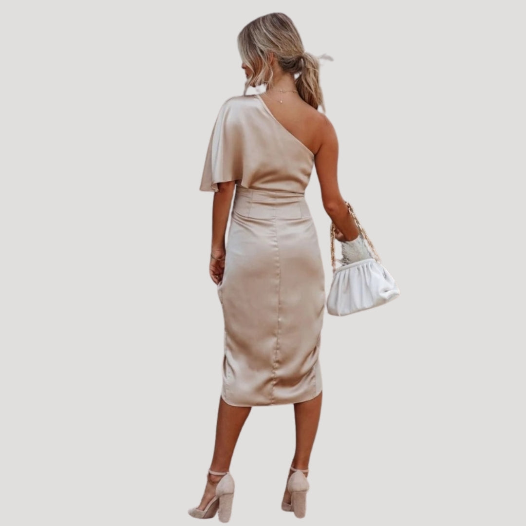 Sommarklänning dam – midiklänning med en axel och slits