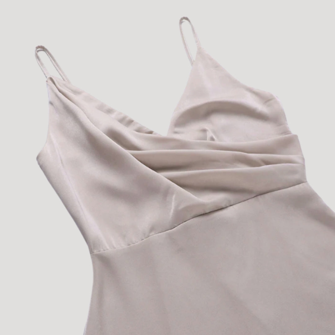 Sommarklänning dam maxiklänning med slits och drapering