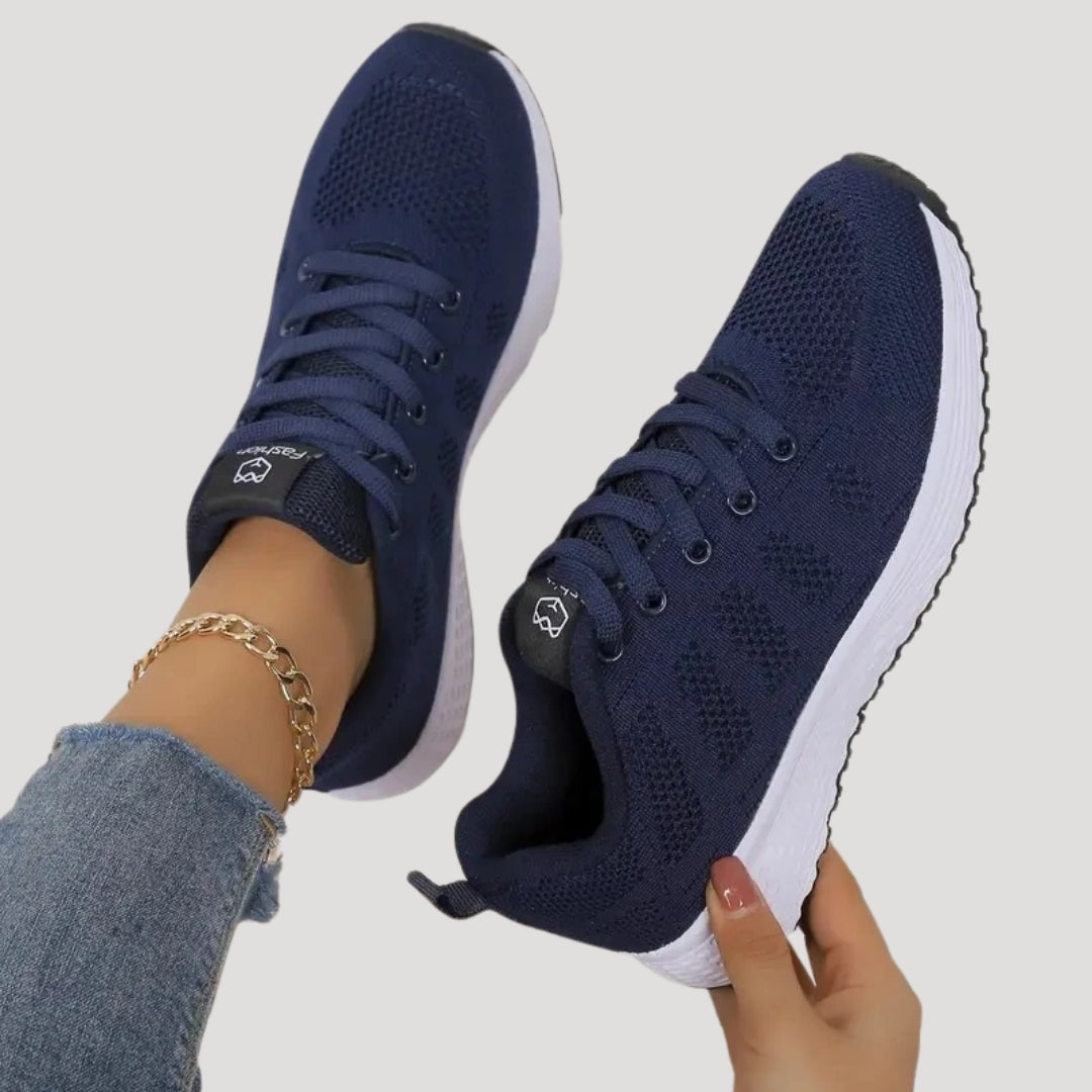 Sneakers dam – träningsskor med mesh och snörning