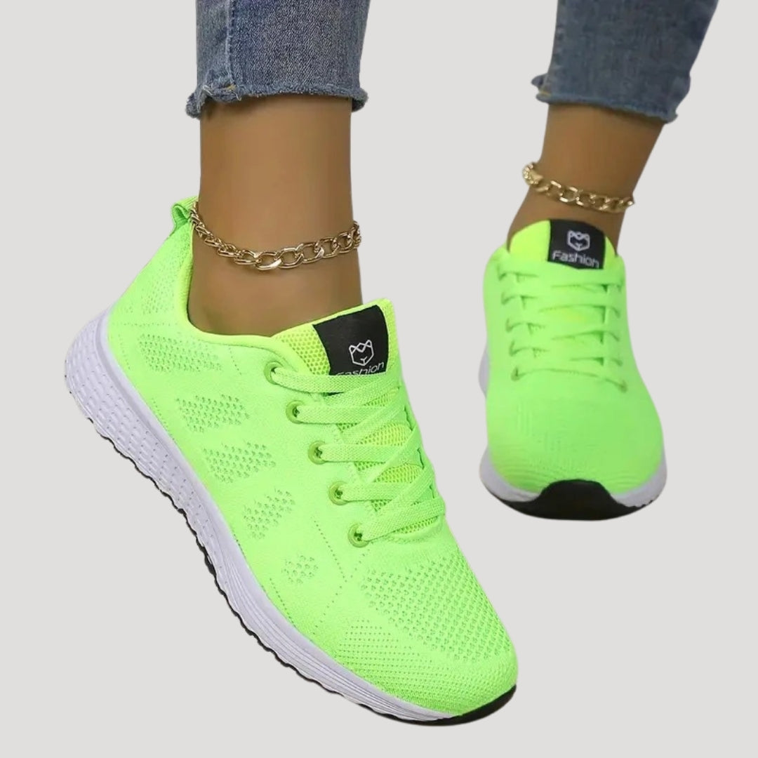 Sneakers dam – träningsskor med mesh och snörning