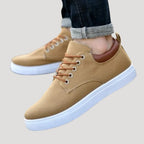 Dam sneakers i tyg med snörning låg modell