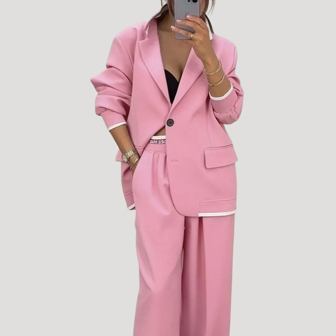 Dam kostym set med oversized kavaj och vida byxor