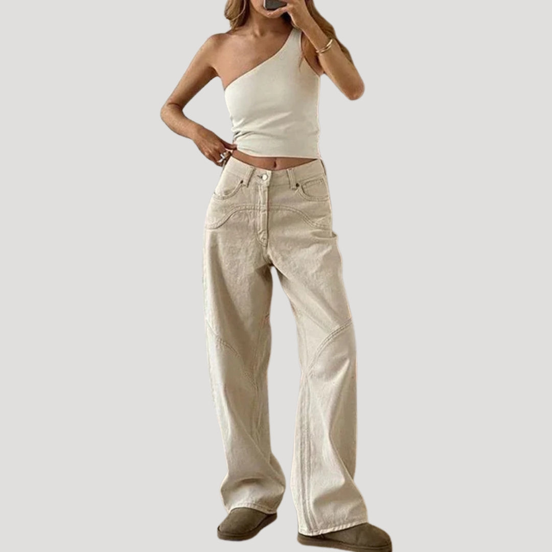 Dam högmidjade vita denimjeans med raka ben och dekorativa sömmar