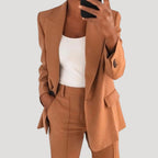 Dam kostym set med blazer och kostymbyxor modern passform
