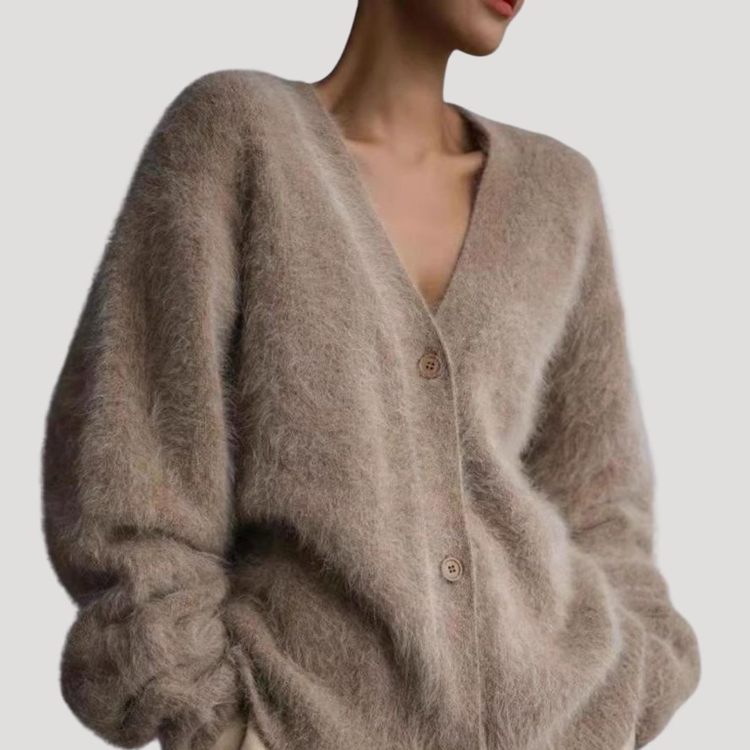 Dam stickad kofta med v ringning och knappar