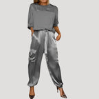 Dam matchande satin set med byxor och topp