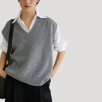 Dam stickad väst med v ringning