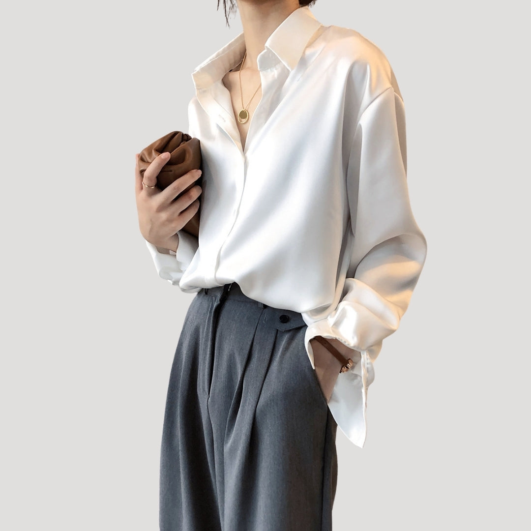 Dam sidenblus i satin långärmad skjortmodell