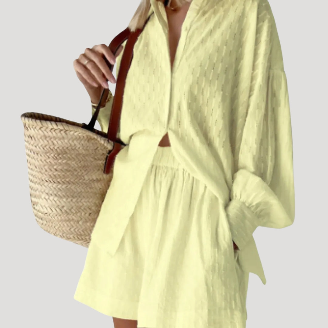 Dam tvådelat set med skjorta och shorts