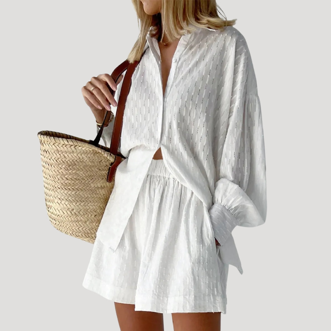 Dam tvådelat set med skjorta och shorts