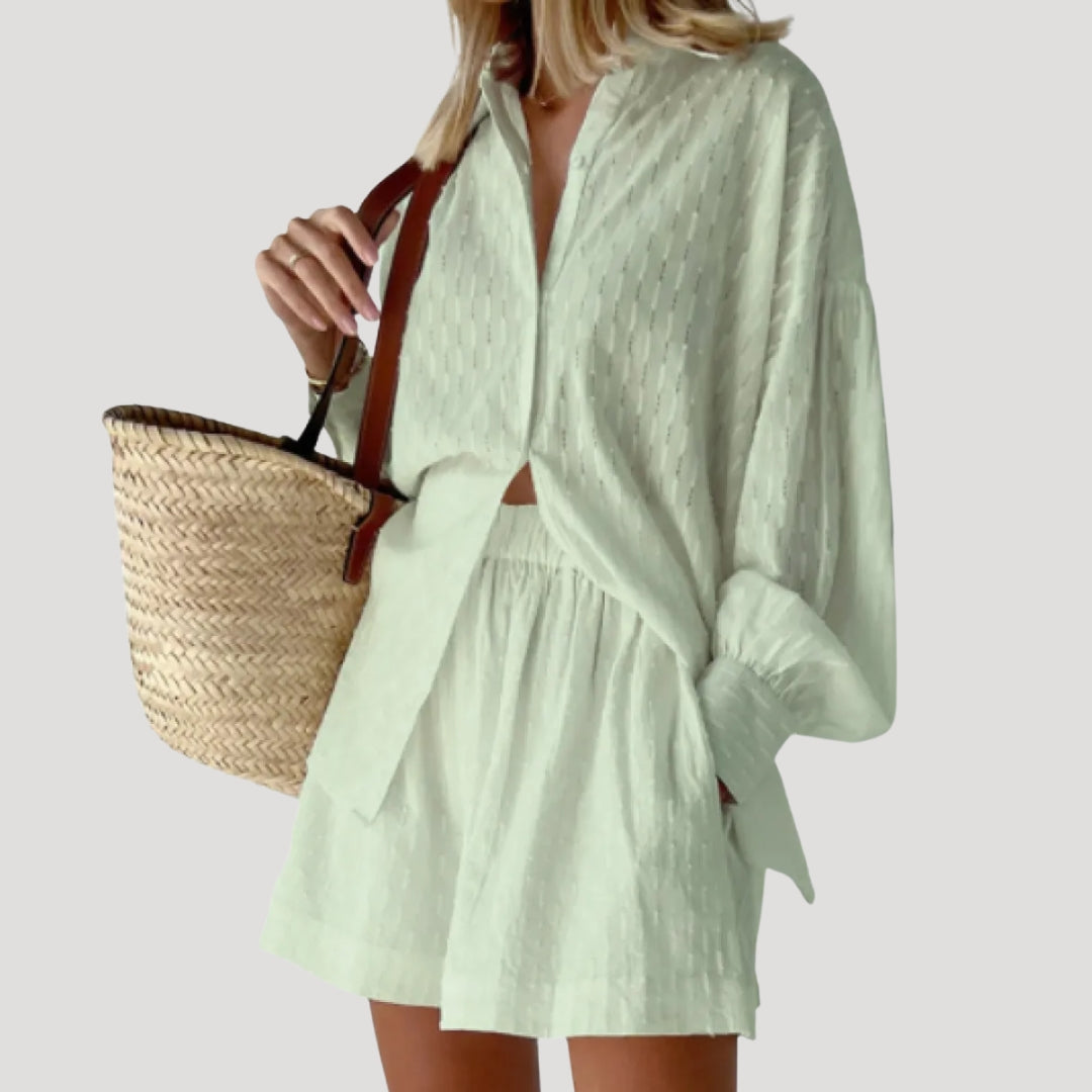 Dam tvådelat set med skjorta och shorts