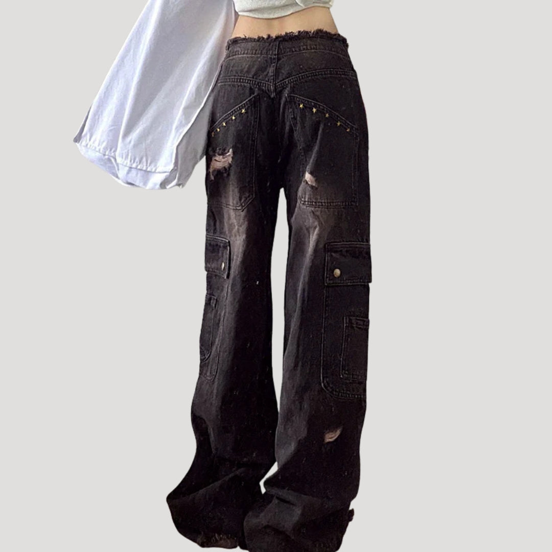Dam svarta baggy cargobyxor med slitna detaljer och lös passform
