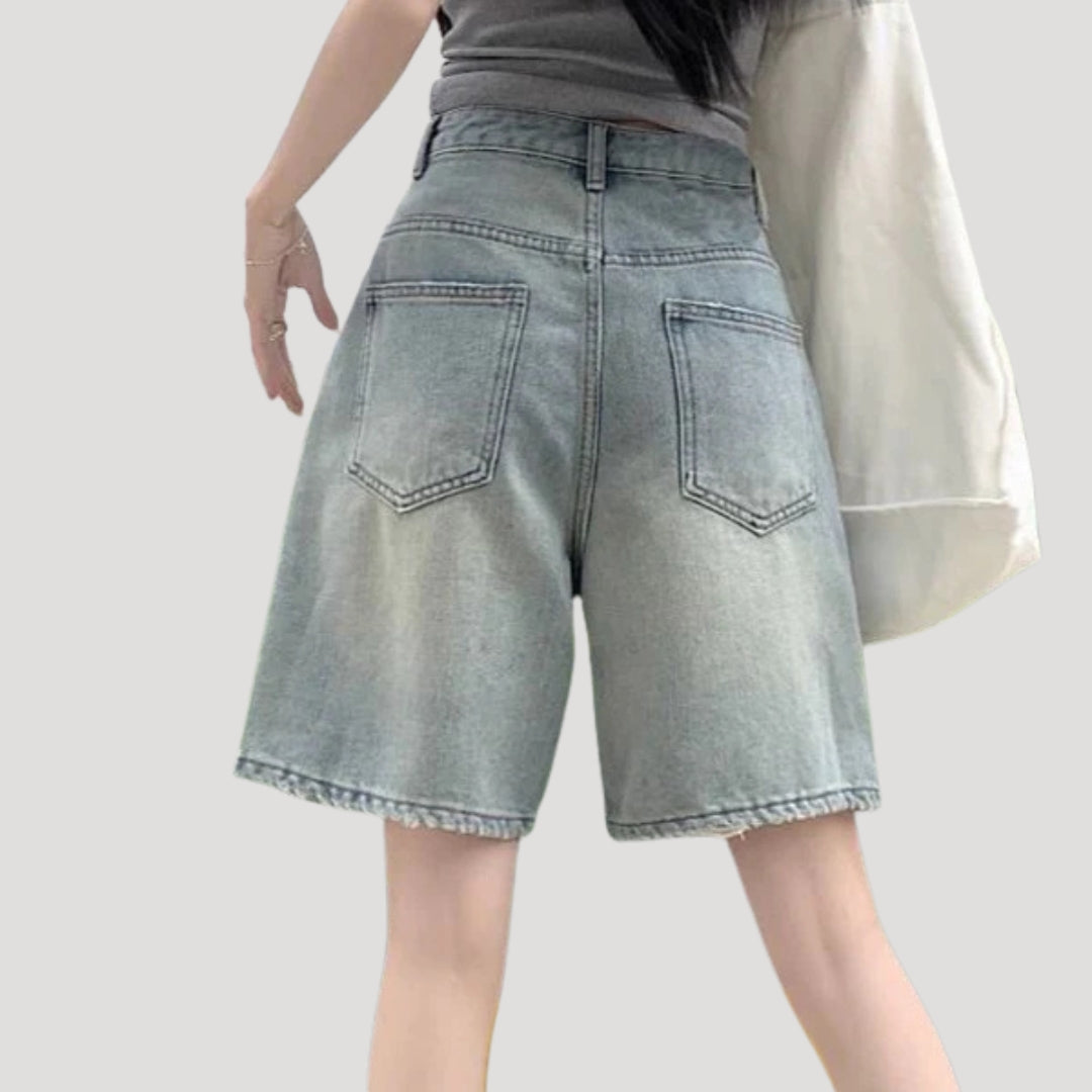 Dam jeansshorts i knälång modell med hög midja