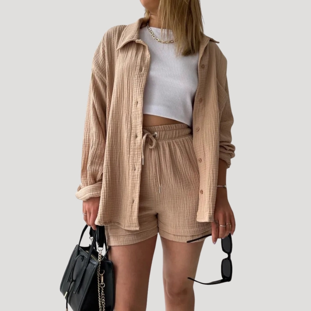 Dam tvådelat set med skjorta och shorts