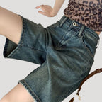 Dam jeansshorts i knälång modell med hög midja