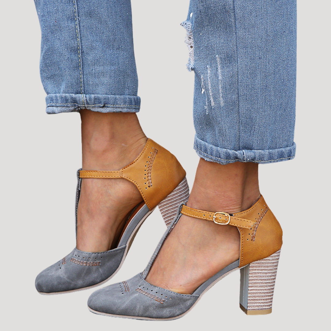 Dam pumps med låg klack och rem