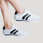 Dam sneakers med snörning och låg profil