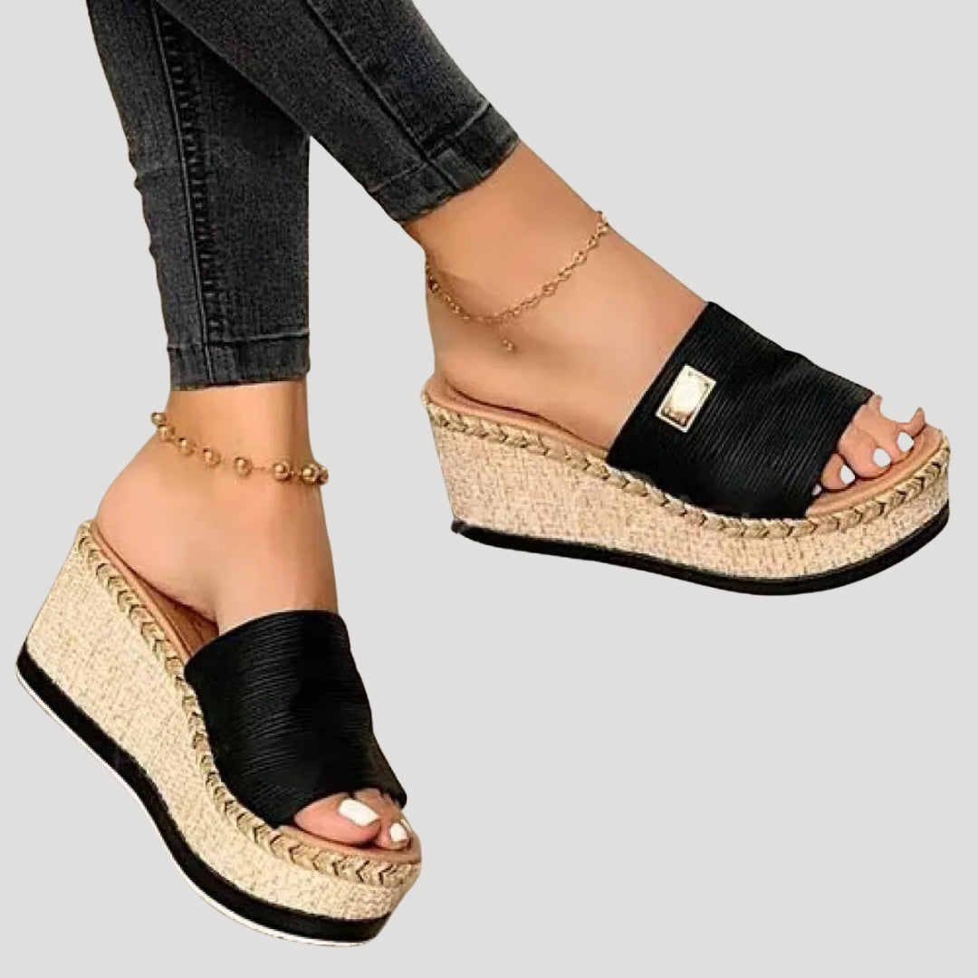 Dam sandaler med kilklack platå slip in tåsandaler