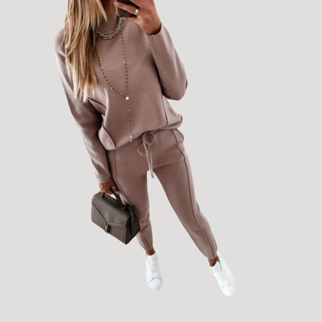 Dam stickat mjukis set med tröja och byxor