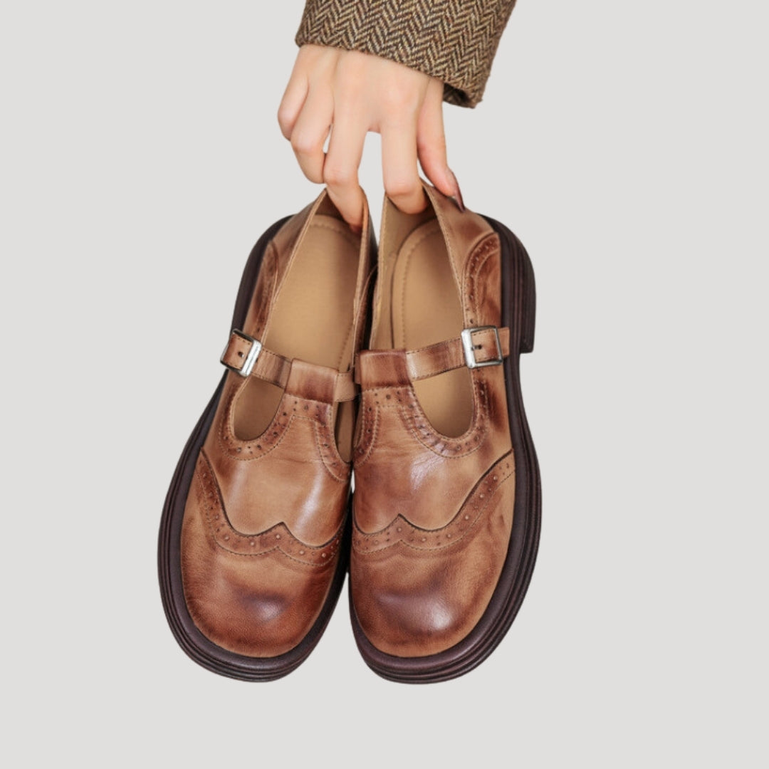 Dam ballerinaskor i läder med rem