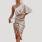 Sommarklänning dam – midiklänning med en axel och slits