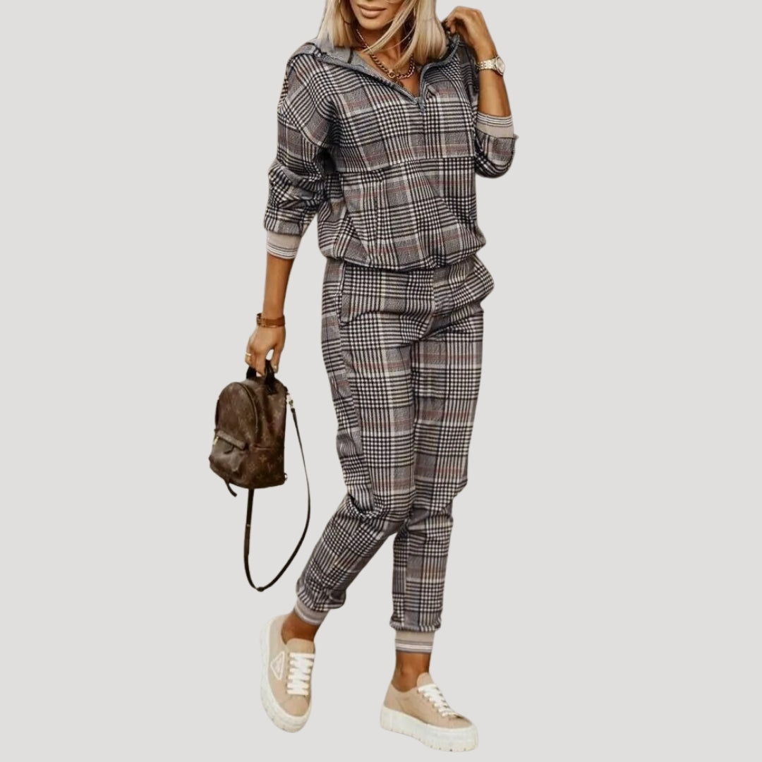 Dam mjukisset i matchande tvådelat långärmat byxset