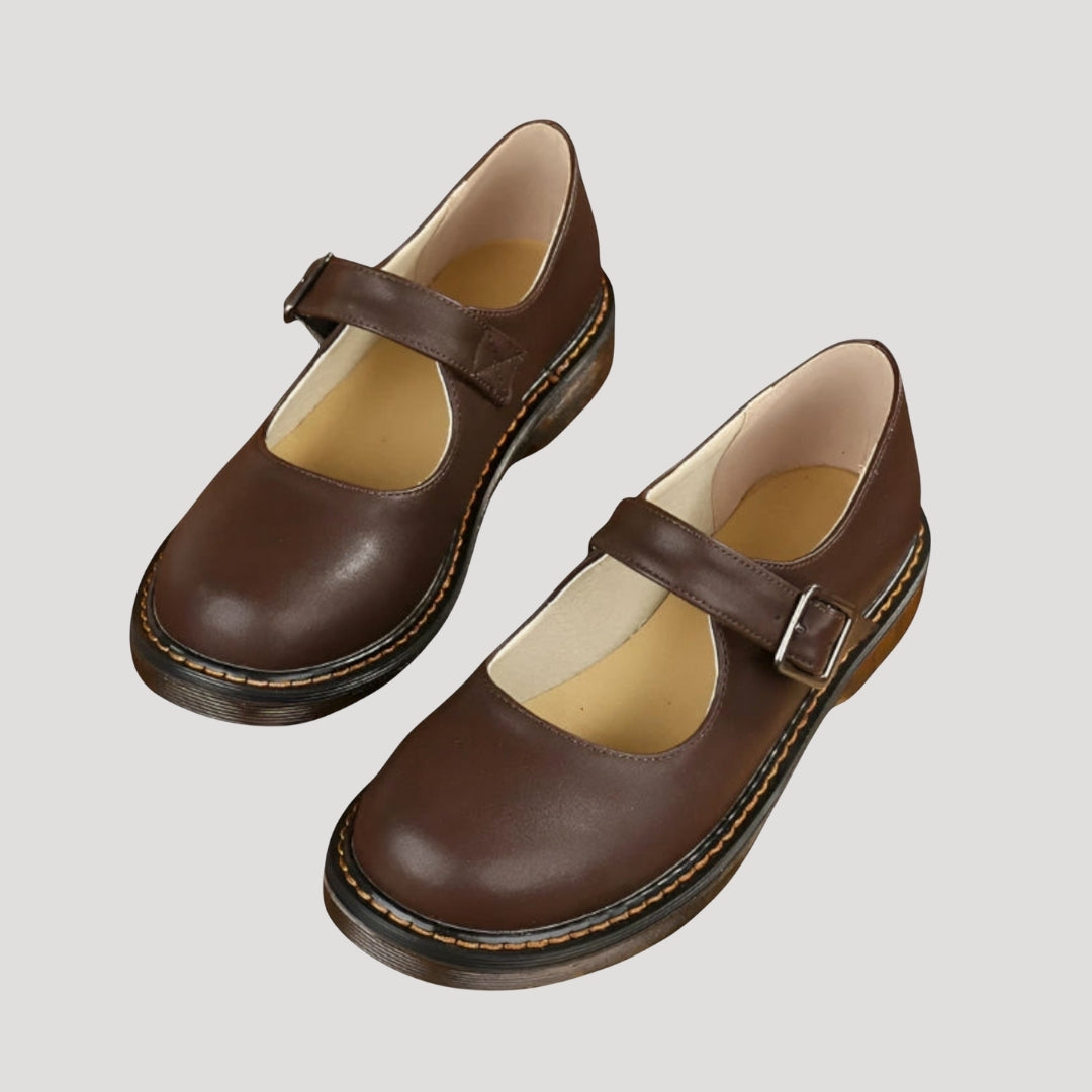 Dam ballerinaskor i läder med rem