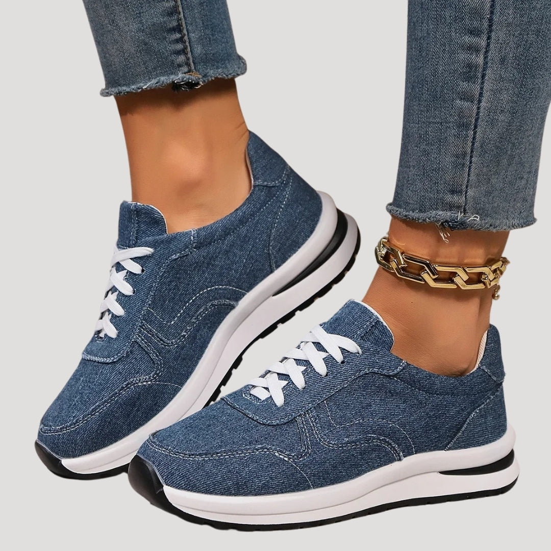 Sneakers dam – denimlook med snörning och dämpning