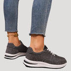 Sneakers dam – denimlook med snörning och dämpning