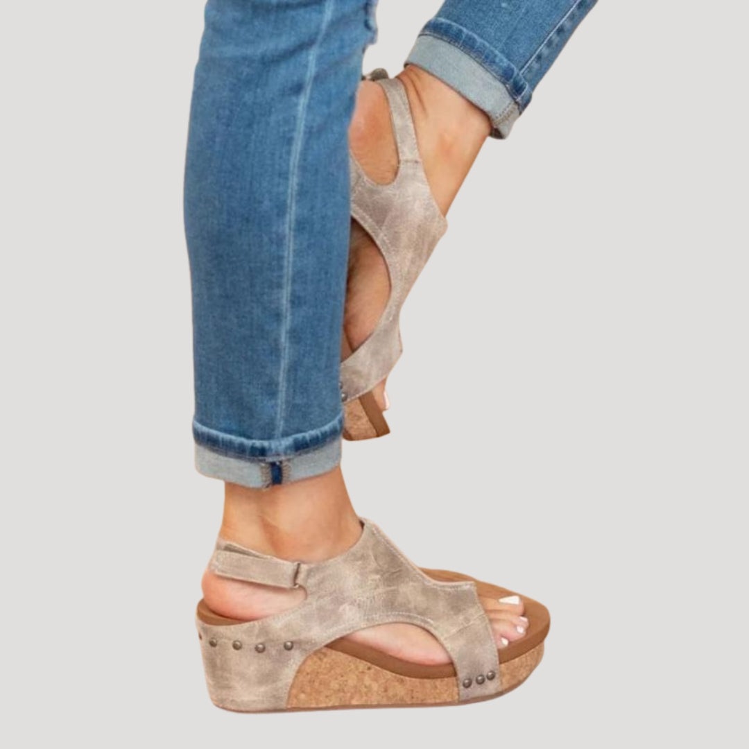 Dam sandaler med kilklack och platåsula