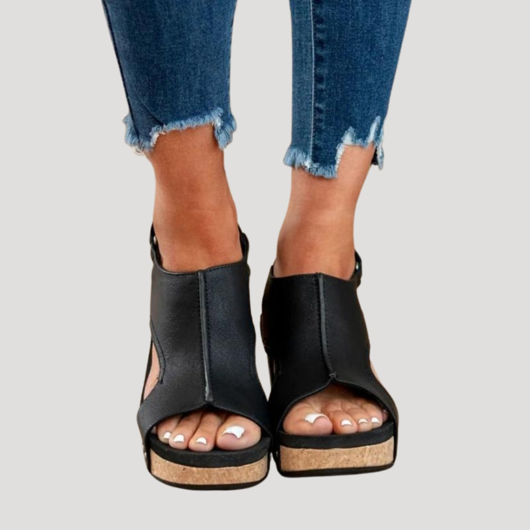 Dam sandaler med kilklack och platåsula