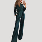 Dam långärmad skräddad jumpsuit med slagkrage