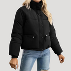 Vadderad bomberjacka i ljusgrön med quiltat mönster. 0