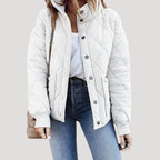 Lätt vadderad quiltad bomberjacka i grön med ribbad krage. 3