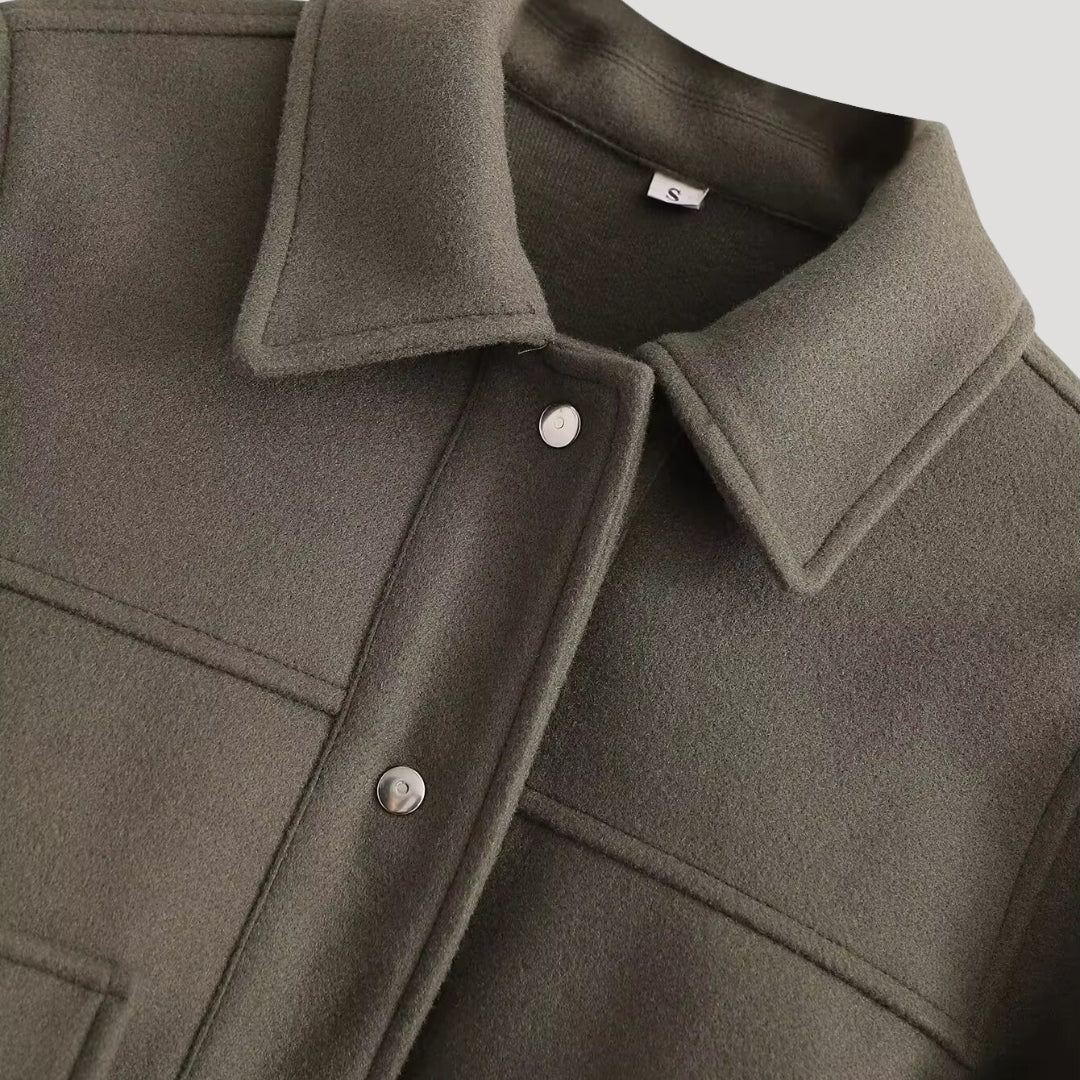 Dam lättvikts sommarjacka med stora fickor för kalla dagar